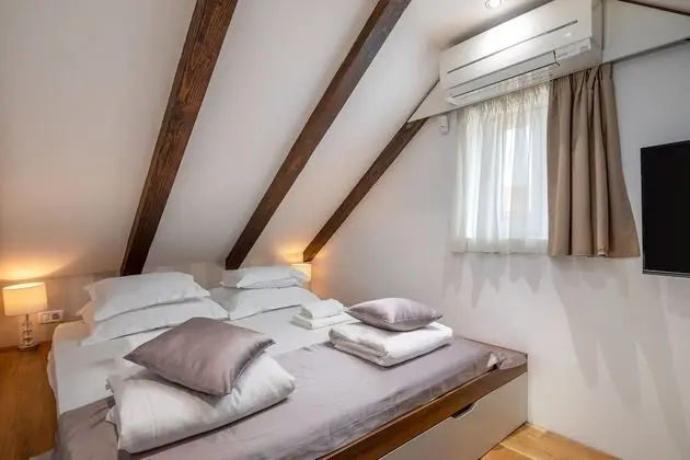 Apart Daire, 1 Büyük (Queen) Boy Yatak