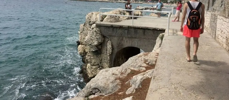 Apart Daire, 1 Büyük (Queen) Boy Yatak