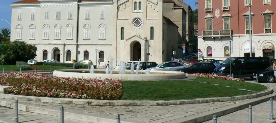 Apart Daire, 1 Büyük (Queen) Boy Yatak