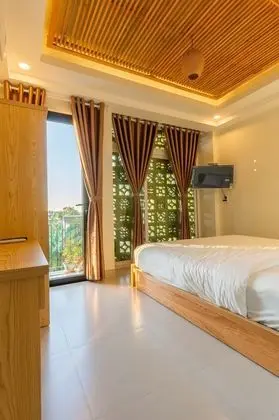 Deluxe Tek Büyük Yataklı Oda, Balkon, Şehir Manzaralı