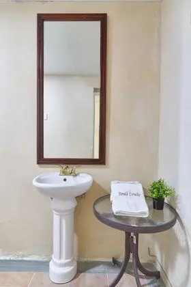 Comfort Tek Büyük Yataklı Oda