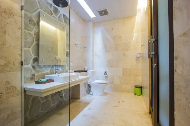 Deluxe Oda, Havuz Manzaralı