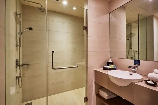 Quad Room