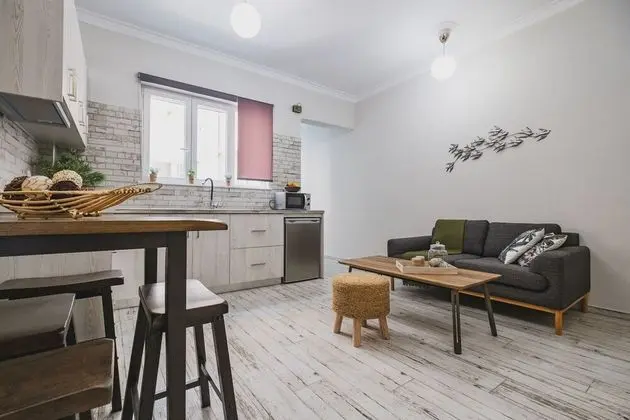 City Tek Büyük Yataklı Oda