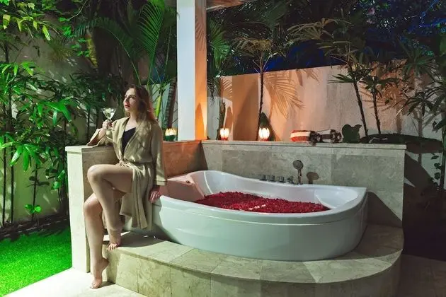 Family Villa, 2 Yatak Odası, Sigara İçilmez, Havuz Manzaralı