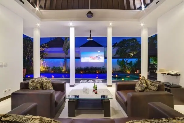 Family Villa, 3 Yatak Odası, Sigara İçilmez, Havuz Manzaralı (D&G)