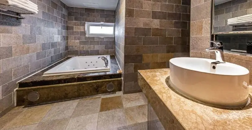 Deluxe Dört Kişilik Oda (Breakfast included)