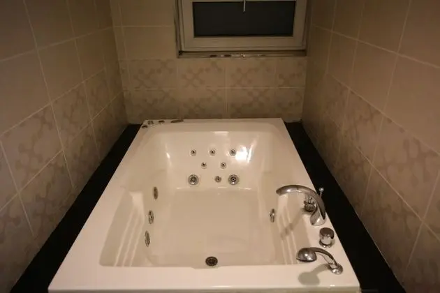 Deluxe Dört Kişilik Oda (Breakfast included)