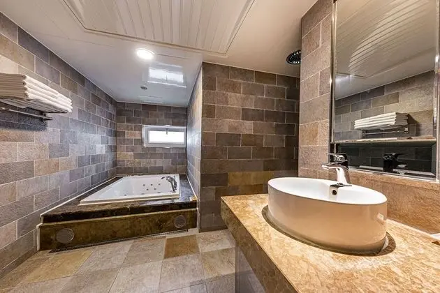 Deluxe Dört Kişilik Oda (Breakfast included)