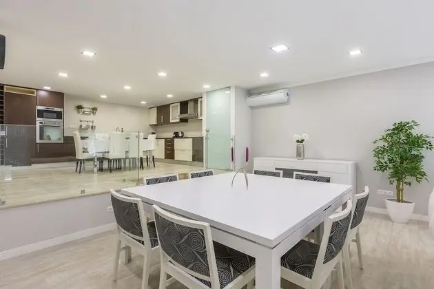 Family Sıra Ev, 4 Yatak Odası, Sigara İçilmez, Havuz Kullanımı (Golf)