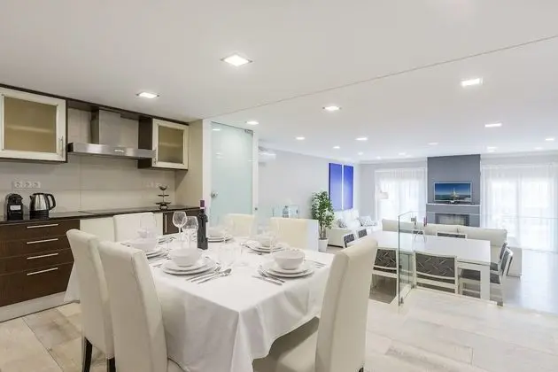 Family Sıra Ev, 4 Yatak Odası, Sigara İçilmez, Havuz Kullanımı (Golf)
