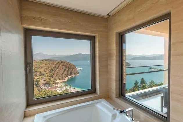 https://images.etstur.com/imgproxy/resize/2560x1440/files/images/hotelImages/etsrooms/675/Dmaris_Bay_20260127102014_0.jpg