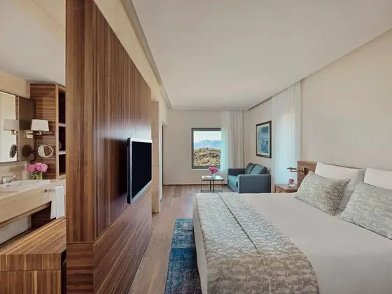 https://images.etstur.com/imgproxy/resize/2560x1440/files/images/hotelImages/etsrooms/675/Dmaris_Bay_20260127113616_2.jpg