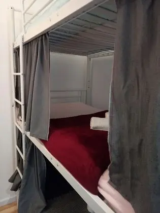 Ortak Ranzalı Oda, Karma Ranzalı Oda (1 bed in 4-bed dorm)