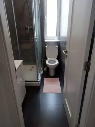 Ortak Ranzalı Oda, Karma Ranzalı Oda (1 bed in 4-bed dorm)