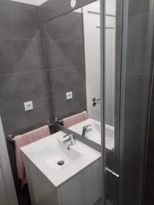 Ortak Ranzalı Oda, Karma Ranzalı Oda (1 bed in 6-bed dorm)
