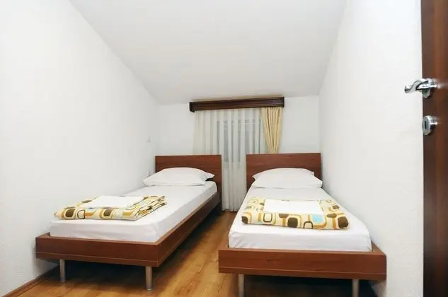 Premium Stüdyo, Birden Çok Yatak, Sigara İçilmez, Bahçe Manzaralı
