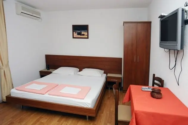 Stüdyo, 1 Büyük (Queen) Boy Yatak, Sigara İçilmez