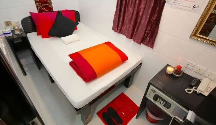 Tek Büyük Yataklı Oda