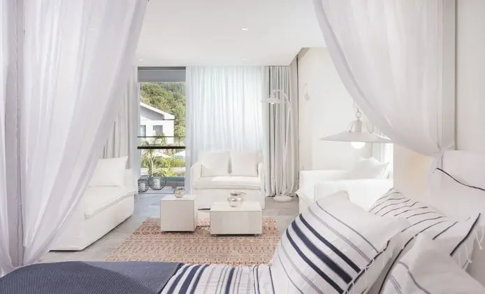 Junior Suite, Pool Access