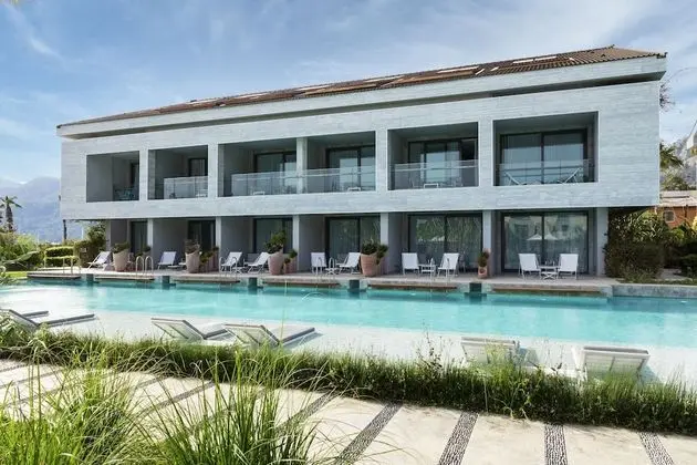Junior Suite, Pool Access