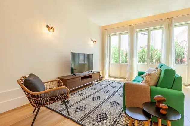 Premium Apart Daire, Bahçe Manzaralı