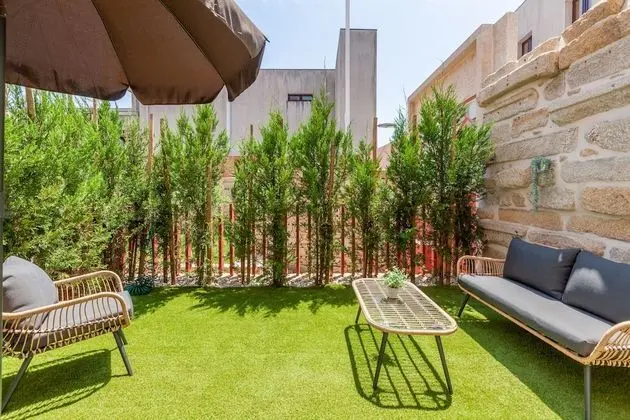 Premium Apart Daire, Bahçe Manzaralı