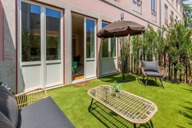 Premium Apart Daire, Bahçe Manzaralı