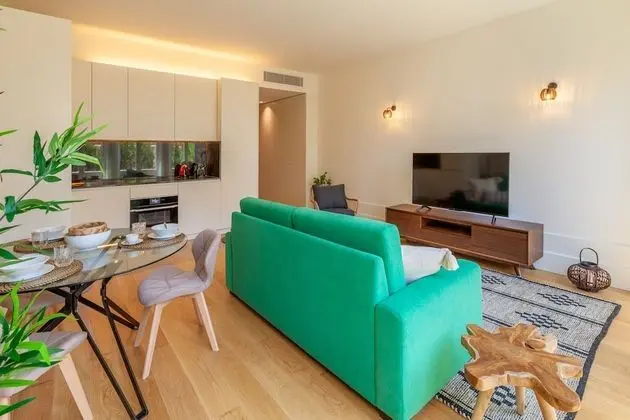 Premium Apart Daire, Bahçe Manzaralı