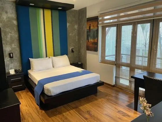 Deluxe Tek Büyük Yataklı Oda