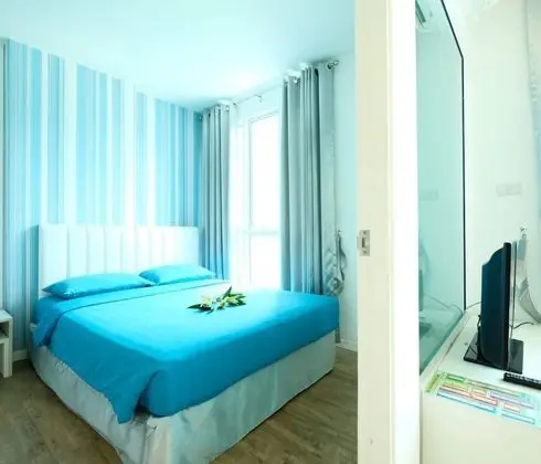 One Bed Room
