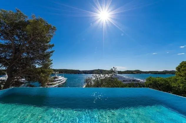 Exclusive Villa