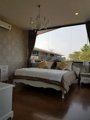 Premium Stüdyo, 1 En Büyük (King) Boy Yatak, Sigara İçilmez, Havuz Manzaralı