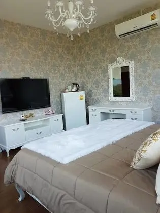 Premium Stüdyo, 1 En Büyük (King) Boy Yatak, Sigara İçilmez, Havuz Manzaralı