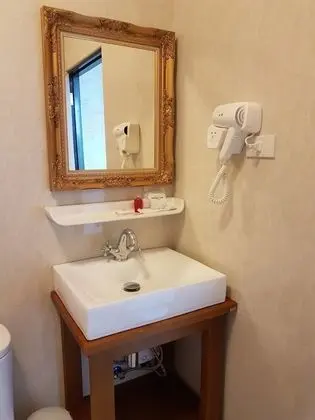 Premium Stüdyo, 1 En Büyük (King) Boy Yatak, Sigara İçilmez, Havuz Manzaralı