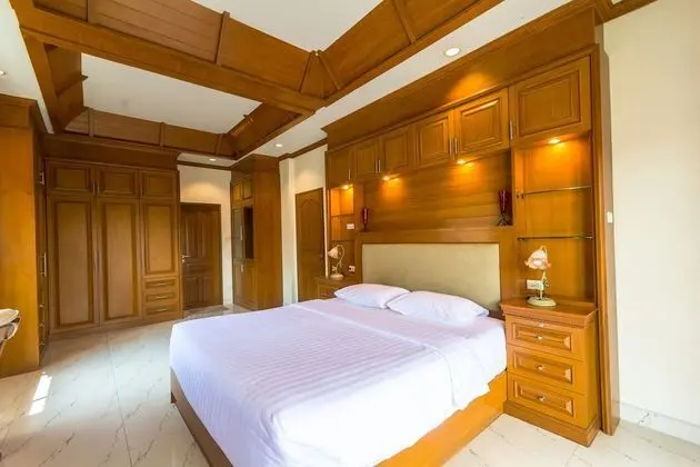 4 Bedroom Pool Villa