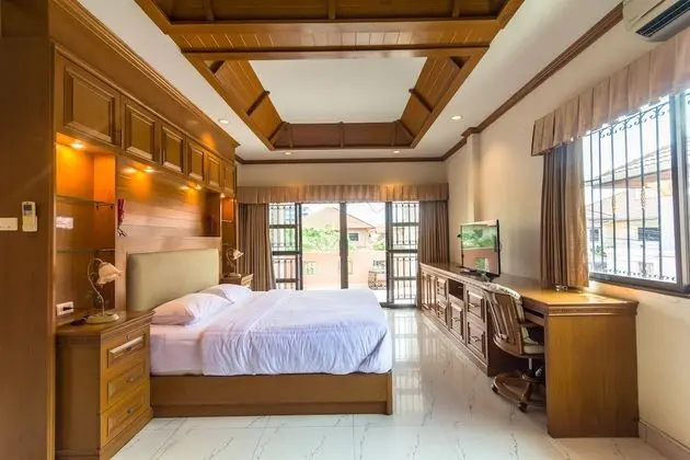 4 Bedroom Pool Villa