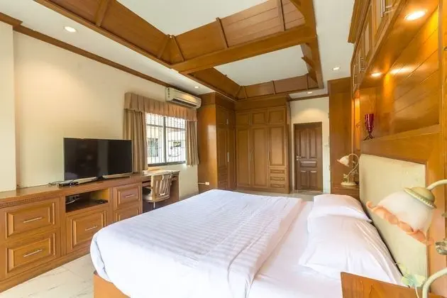 4 Bedroom Pool Villa