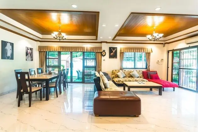 4 Bedroom Pool Villa