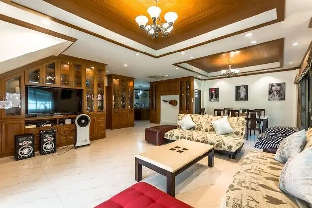 4 Bedroom Pool Villa
