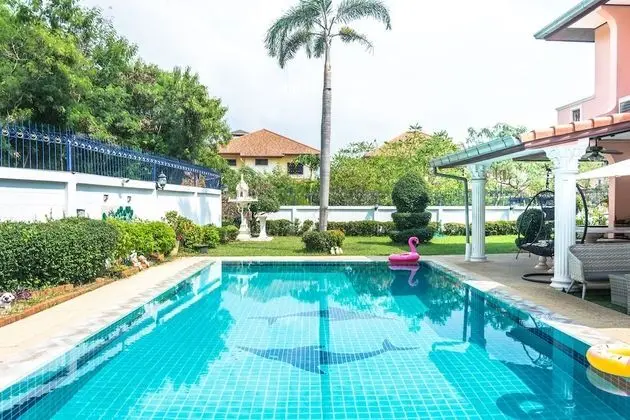4 Bedroom Pool Villa