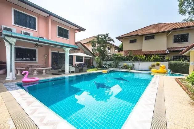 4 Bedroom Pool Villa