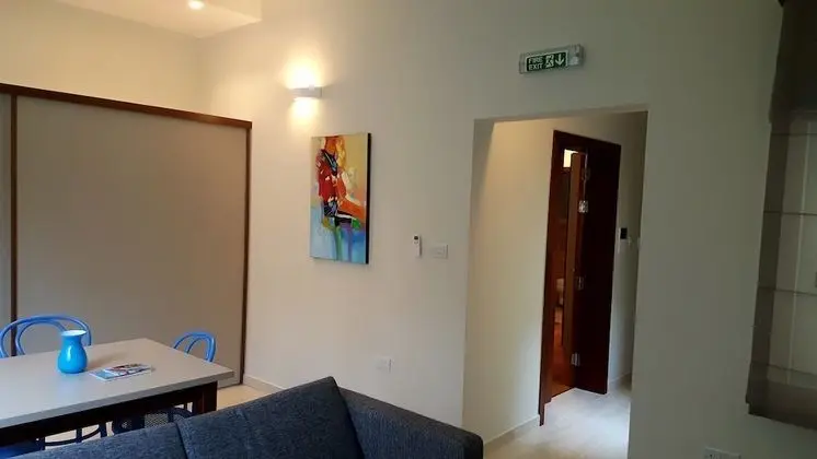 Süit, 1 En Büyük (King) Boy Yatak, Buzdolabı ve Mikrodalga