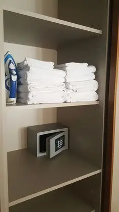 Süit, 1 En Büyük (King) Boy Yatak, Buzdolabı ve Mikrodalga