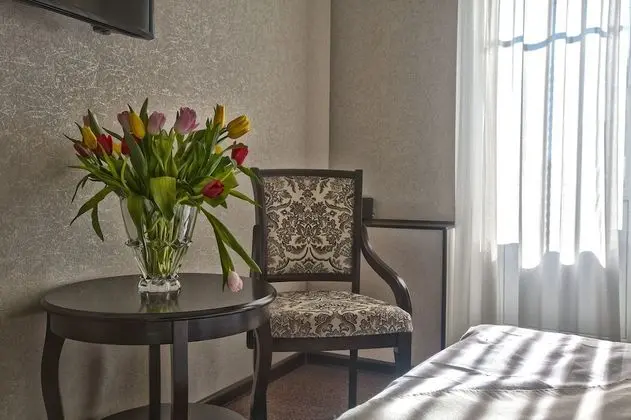 Comfort Tek Büyük Yataklı Oda