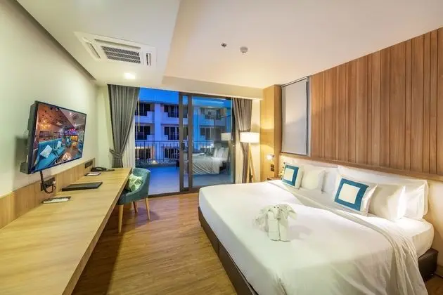 Studio Suite Pool View