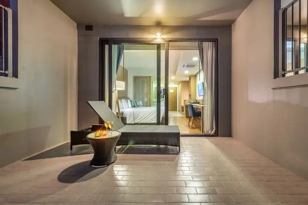 Studio Suite Pool View