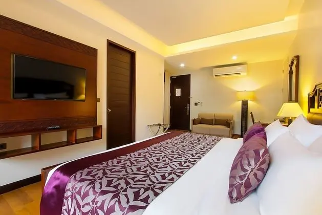 Deluxe Tek Büyük Yataklı Oda