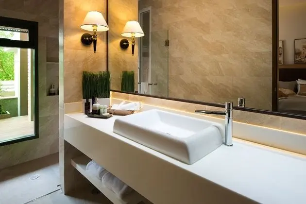 Jacuzzi Suite