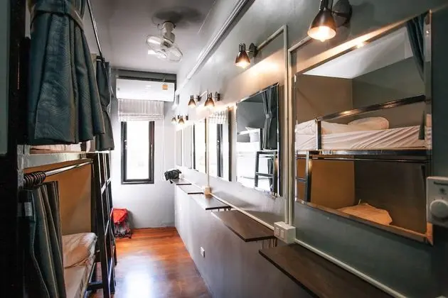 6 Beds Female Dormitory